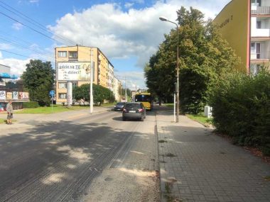 Niebezpieczne "przejście dla pieszych" na Osiedlu Wieczorka Przejście na wieczorka