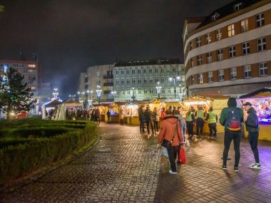 „Idą święta”. Zabrzański Jarmark Bożonarodzeniowy już działa Jarmark Bożonarodzeniowy Zabrze