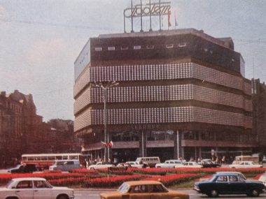 Katowice lat 70. na kolorowych zdjęciach Katowice na przełomie lat 70. i 80. XX wieku