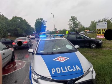 Zderzenie dwóch pojazdów na DW911 Kolizja Dw911