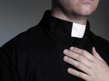 Materiały pedofiliskie u księdza z salezjańskiej podstawówki Ksiądz Grzegorz O zatrzymany