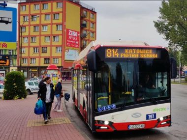Linie wróciły na stare trasy, tymczasowy przystanek zostaje Linia 814