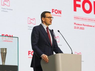 Premier Mateusz Morawiecki ulega szantażowi Brukseli? Mateusz Morawiecki