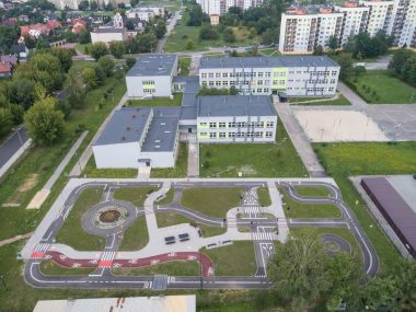 Przy „szkole z armatą” powstanie miasteczko ruchu drogowego Miasteczko rowerowe