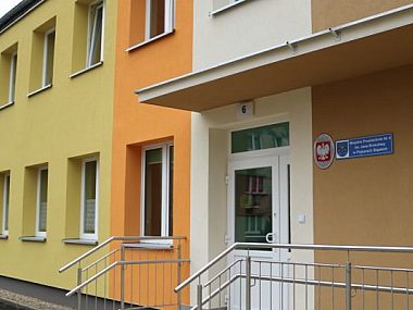 Alarm bombowy w trzech piekarskich przedszkolach Miejskie Przedszkole nr 4