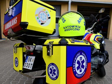 Motoambulans w wiele miejsc dotrze szybciej niż karetka Motoambulans