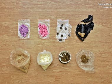 Ponad kilogram narkotyków znaleziono w Piekarach Narkotyki Piekary
