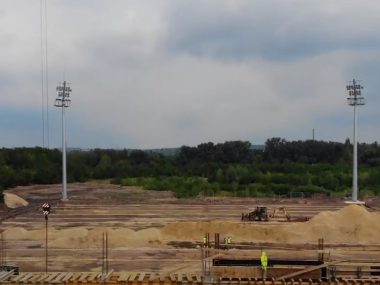 Nowy kompleks sportowy rośnie w oczach :) Nowy kompleks sportowy rośnie w oczach