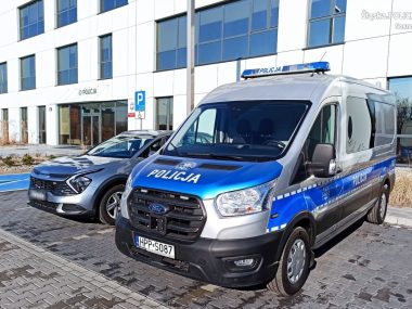 Nowy, specjalistyczny radiowóz dla sosnowieckiej policji Nowy radiowóz dla sosnowieckiej policji