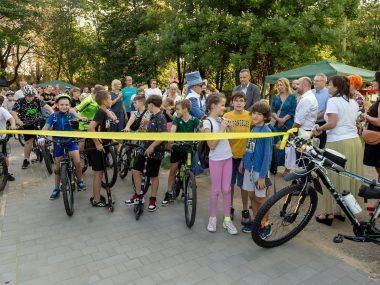 W Szombierkach otwarto Mobilne Miasteczko Ruchu Drogowego „Rowerowy Zakątek”. Powstało w ramach Budżetu Obywatelskiego Otwarcie Rowerowego Zakątka w Szombierkach