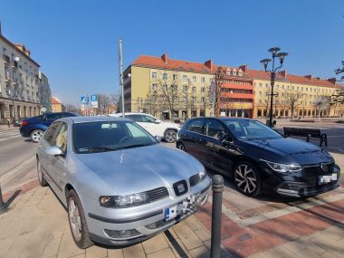 Remonty skrzyżowań przy placu Baczyńskiego w Tychach Parking Plac Baczyńskiego Tychy