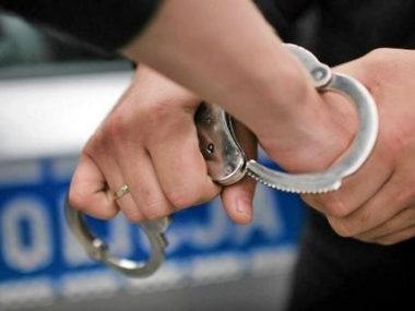 Pijany nastolatek zrobił demolkę w Świętochłowicach Pijany nastolatek zrobił demolkę w Świętochłowicach Grozi mu pięć lat więzienia