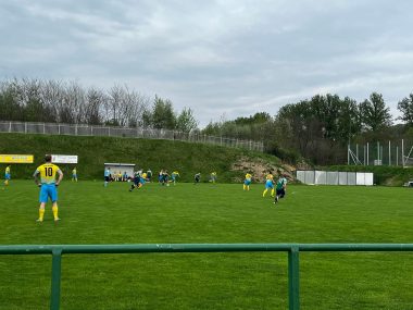 Sportowy piknik na boisku w Łagiszy Piknik sportowy w Będzinie