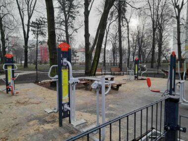 Popularny plac zabaw stał się Strefą Aktywności Mieszkańca Plac zabaw przy ulicy Legionow zostal rozbudowany
