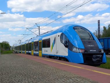 Koleje kuszą podróżnych. Specjalne bilety tylko na wakacje Pociąg Kolei Śląskich