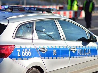 Gliwiccy policjanci eskortowali samochód z chorym chłopcem Policja A1