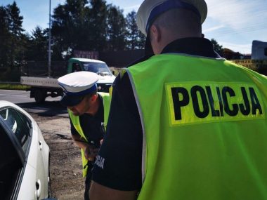 Pijany ojciec jechał autem z 4-letnią córką Policja Śląska