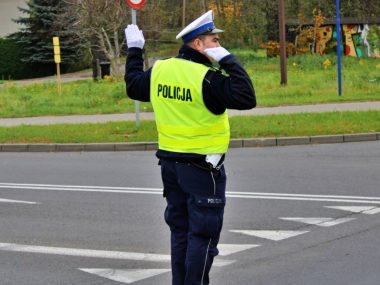 Zajęcia z ręcznego kierowania ruchem w Świętochłowicach Policja Ręczne kierownie ruchem