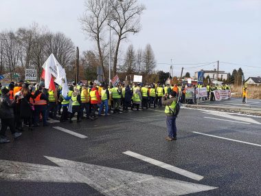 Będą protestować przeciwko kolei CPK. Zablokują ważną drogę Protest Mikołów