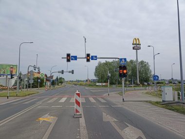 Knurów. Trwa przebudowa Alei Lipowej Przebudowa Alei Lipowej Knurów