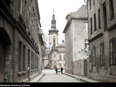 Przeszłość nie jest szara. Pokolorowaliśmy starą Pszczynę Przedwojenna Pszczyna w kolorze