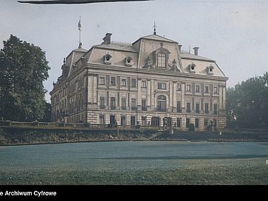 Precz z szarościami. Pokolorowaliśmy zdjęcia starej Pszczyny Przedwojenna Pszczyna w kolorze
