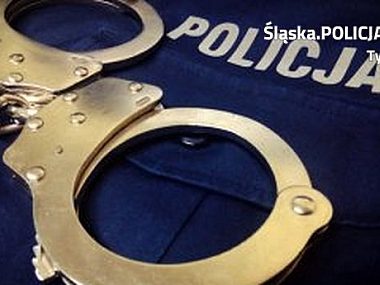Chciał uniknąć kary za jazdę po pijaku Próbował przekupić policjantów Tychy