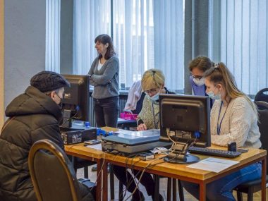 PESEL dla Ukraińców to nie obywatelstwo. Na wybory nie pójdą Punkt przyjmowania wniosków o PESEL w Bytomiu