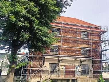 Stary młyn Reszki w Dąbrówce przechodzi renowację Remont Młyna Reszki