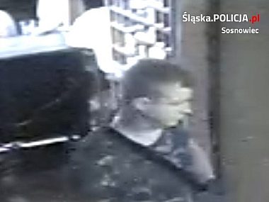 Sosnowiec. Policjanci poszukują sprawcę brutalnego pobicia S Prawca pobicia w Sosnowcu poszukiwany