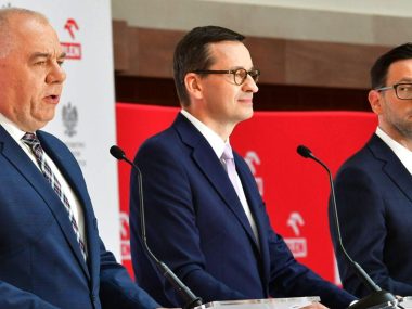 Dlaczego Orlen robi TO z cenami paliw? Bo tak działa monopol Sasin Morawiecki Obajtek