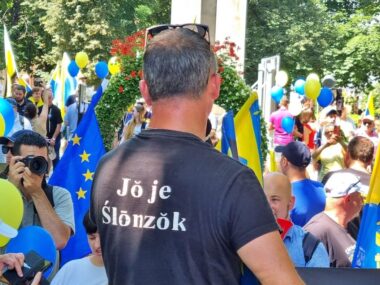 "Gwara śląska to po prostu mowa ubogich analfabetów"? Blisko 600 tys Ślązaków Ostateczne wyniki spisu powszechnego z 2021 r