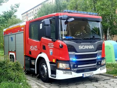 Knurów. Interwencja służb przy ulicy Kazimierza Wielkiego Straż Knurów wezwanie