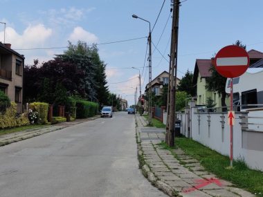 Ulice Szkolna i Kondratowicza stały się jednokierunkowymi Szkolna i Kondratowicza stały się ulicami jednokierunkowymi w Dąbrowie Górniczej
