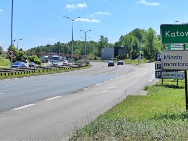 Utrudnienia drogowe na granicy Chorzowa i Katowic Utrudnienia drogowe na granicy Chorzowa i Katowic Drogowa Trasa Średnicowa zostanie zamknięta