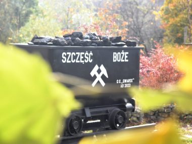 Wagonik z węglem stanął w Rokitnicy Wagonik w Rokitnicy