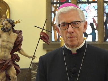 W piątek możesz zjeść mięso. Arcybiskup Wiktor Skworc udzielił dyspensy. Wiktor Skworc