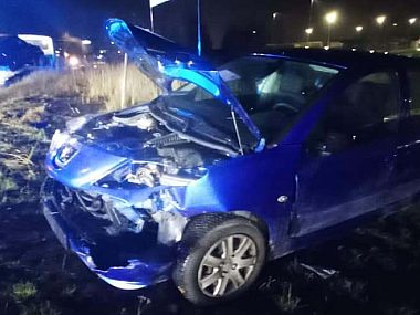 Zderzenie samochodów na skrzyżowaniu ulicy Pod Lipami Wypadek Piekary