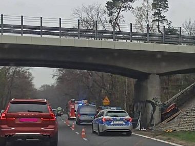 Wypadek na DK88 w Gliwicach Wypadek na DK88 w Gliwicach