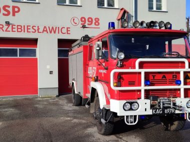 Nowe wozy dla strażaków z Tucznawy, Trzebiesławic i Ząbkowic Wysłużone pojazdy strażaków z OSP zostaną zastąpione nowymi samochodami