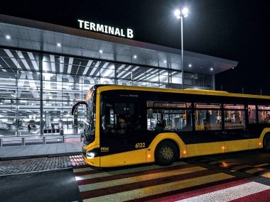 Z Dąbrowy Górniczej do lotniska w Pyrzowicach? Jest petycja Z Dąbrowy Górniczej pojedzie autobus do Pyrzowic?