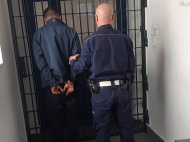 Będzin. 28-latek był zdenerwowany podczas kontroli policji Zatrzymanie mężczyzny Będzin