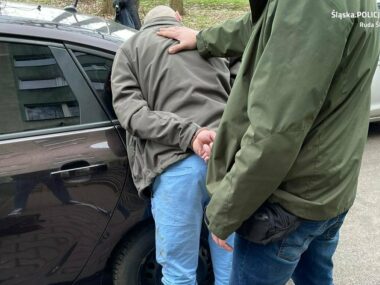 Lewy „medyk” nabrał seniorkę. Policja odzyskała 32 tys. zł Zatrzymanie oszustwo Ruda Slaska