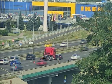 Samochód ciężarowy zderzył się z osobówką na S86 Zdarzenie drogowe Katowice Ikea