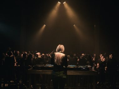Techno wraca na Karb Ada asid