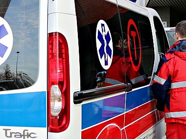 Łaziska: Samobójcę uratował przypadkowy świadek Ambulans