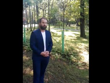 Karuzela na każdym placu zabaw. Michał Baborski znów nadaje Baborski michał