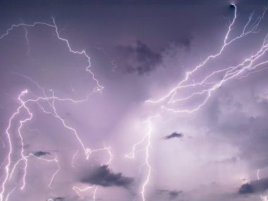 Dziś burze z gradem! IMGW wydał ostrzeżenie IMGW ostrzega przed burzami