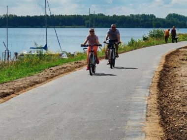 Koniec prac nad ciągiem pieszo-rowerowym przy Pogorii IV Ciąg rowerowo pieszy