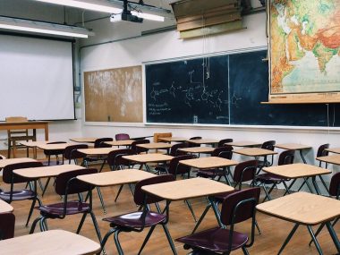 Koniec roku szkolnego. To był trudny powrót do normalności Classroom g227b37c2f 1920